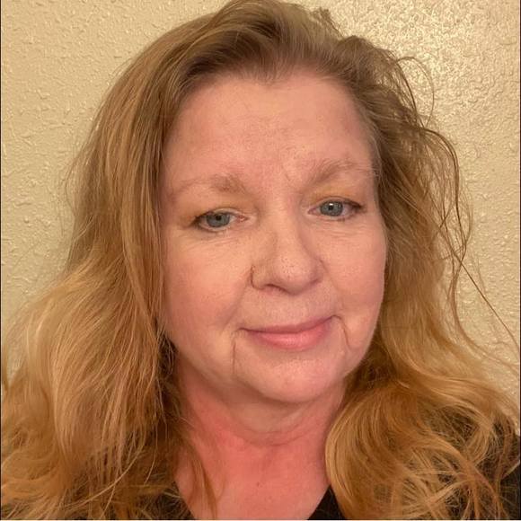 Meet your Posher, Cindy - Picture 1 of 1